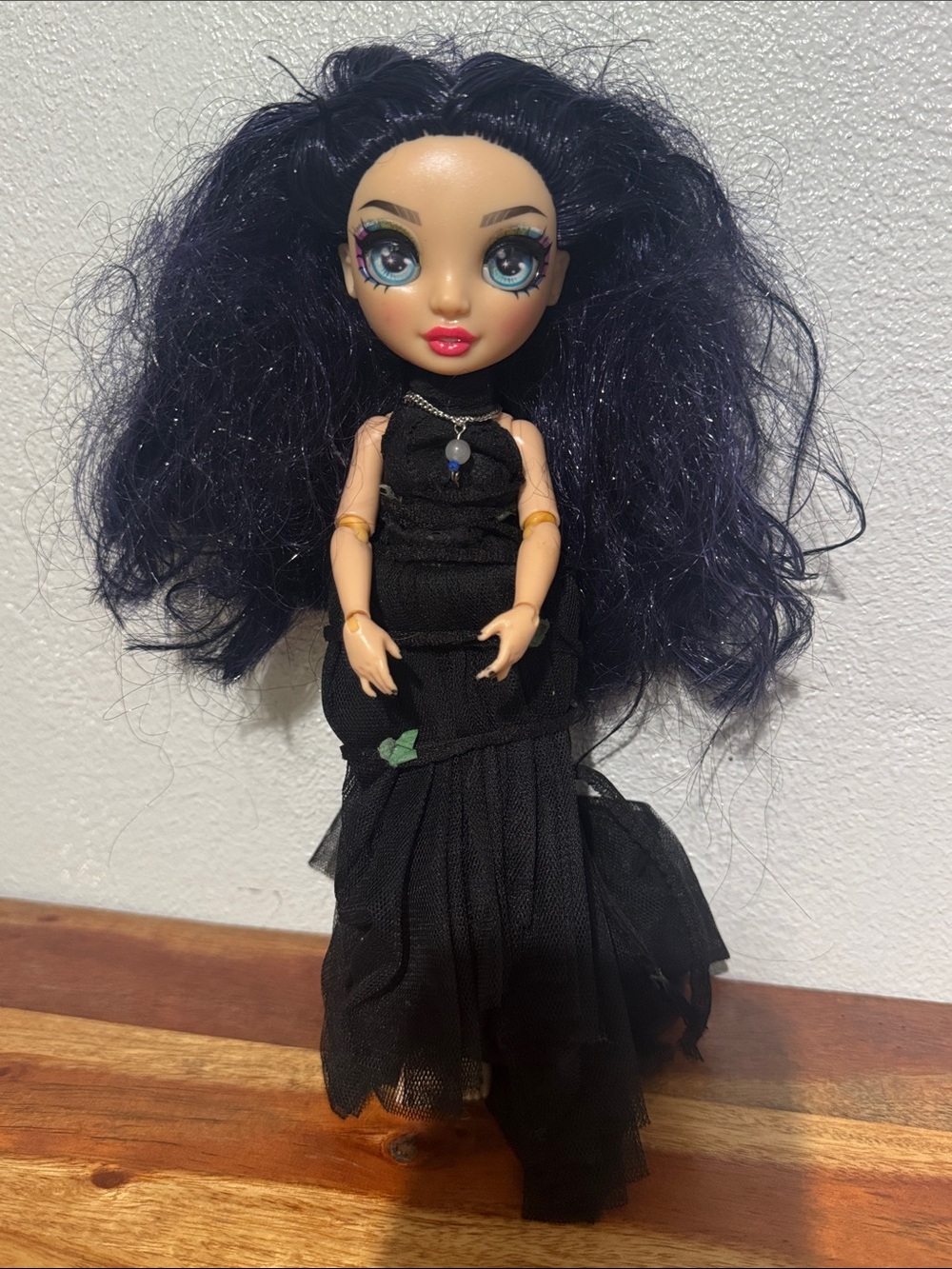 GOTH CHIC MGA Shadow High Special Edition Ainsley Slater 11" Fashion Do